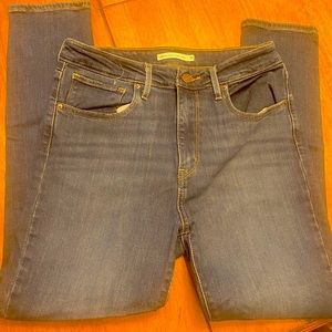 Levi’s high rise skinny ankle size 30